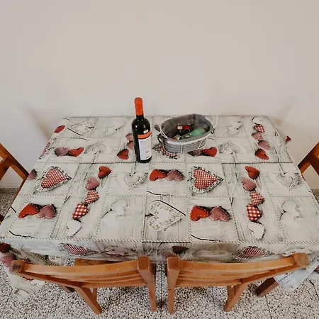 Διαμέρισμα Lidia *
